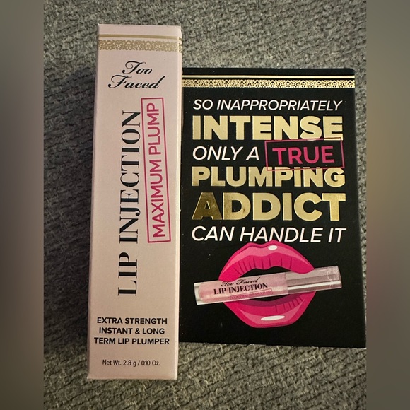 Too Faced- lip injection, maximum plump 0.10oz - Picture 2 of 3